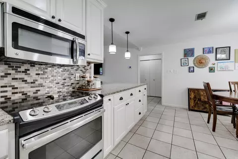 Kitchen - 6 Sedgefield Dr, Conway, AR 72034 photo 1 of 5
