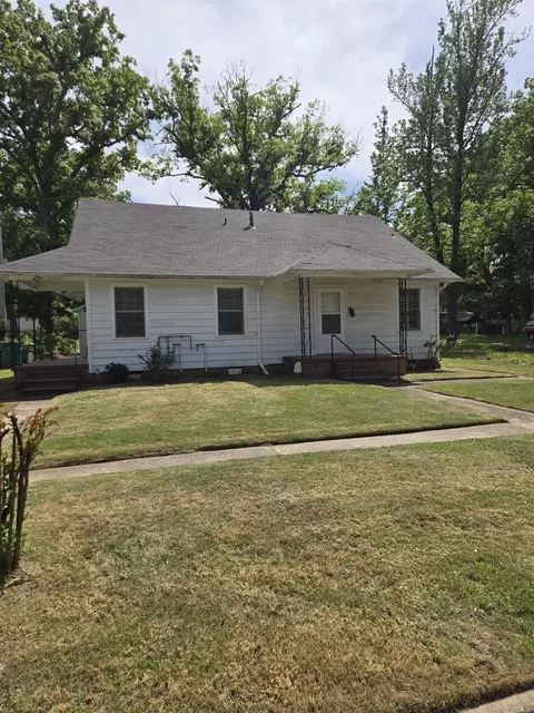 2008 W 30th St, Pine Bluff, AR 71603