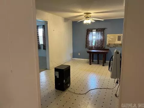 Living - 631 Commerce St, Ulm, AR 72170 photo 1 of 2