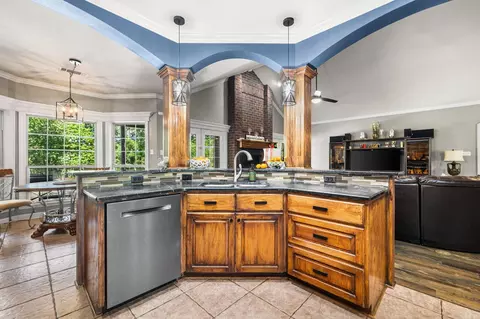 Kitchen - 102 Cordell Rd, Beebe, AR 72012 photo 2 of 2