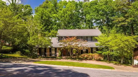 20 Foxhunt Trl, Little Rock, AR 72227