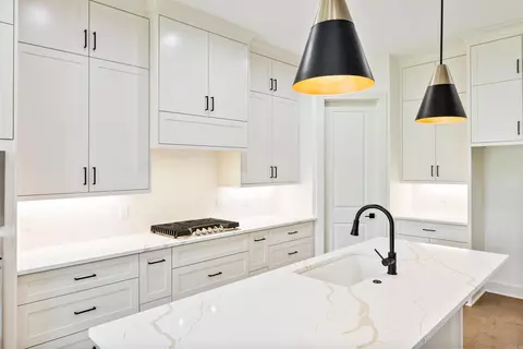 Kitchen - 7044 Star Dust Ln, Alexander, AR 72002 photo 6 of 6