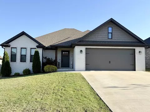 2507 Neeley Rae Cir, Paragould, AR 72450
