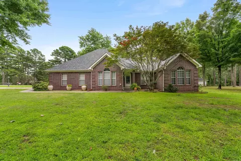 2 Plantation Dr E, Heber Springs, AR 72543