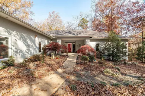 3 Delgado Ln, Hot Springs Village, AR 71909