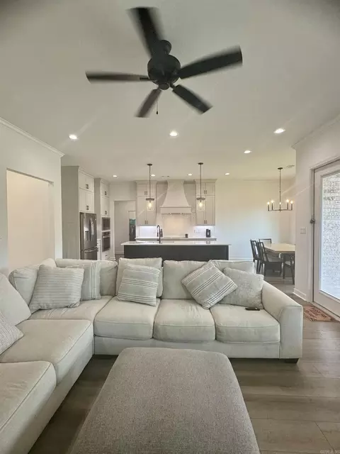 Living - 4829 Coronell Way, Alexander, AR 72002 photo 2 of 3