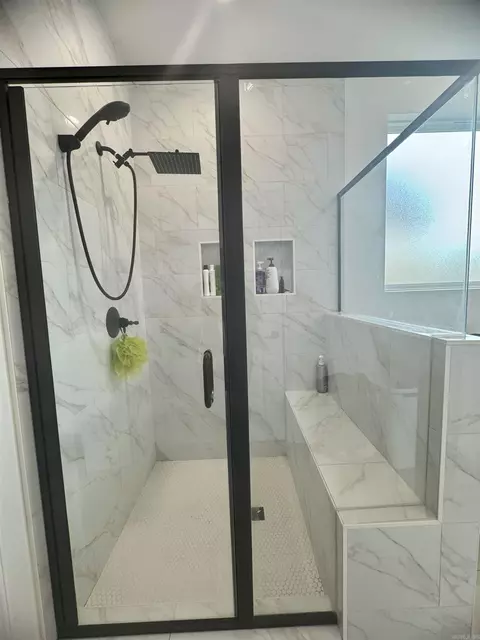 Bath - 4829 Coronell Way, Alexander, AR 72002 photo 4 of 5