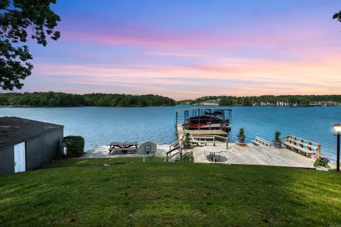 110 Bayview Pt, Hot Springs, AR 71901