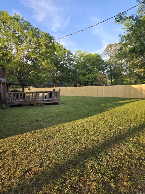 Exterior - 3609 Old Warren Rd, Pine Bluff, AR 71603 photo 4 of 5
