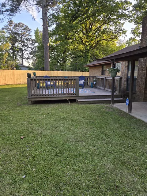 Exterior - 3609 Old Warren Rd, Pine Bluff, AR 71603 photo 3 of 5