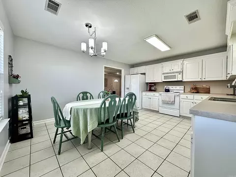 Kitchen - 1506 Moon Rd, Ward, AR 72176 photo 4 of 4