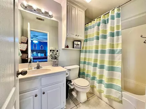 Bath - 1506 Moon Rd, Ward, AR 72176 photo 1 of 2