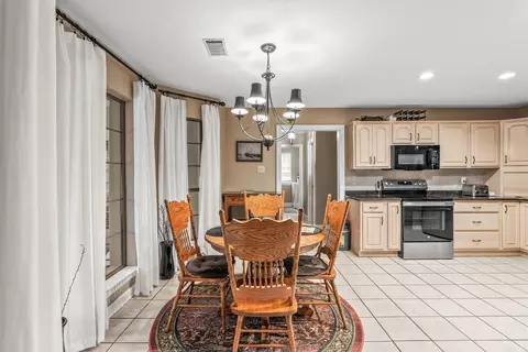 Dining - 3115 Windcrest, Conway, AR 72034 photo 1 of 3