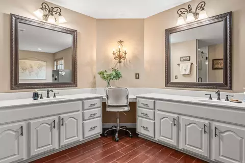 Bath - 3115 Windcrest, Conway, AR 72034 photo 3 of 8