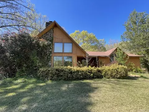 2800 Meadow Rdg, Benton, AR 72019