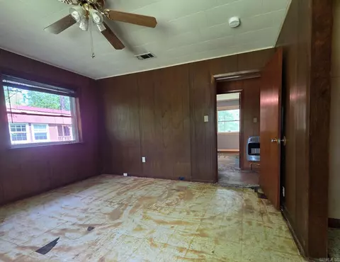 Bedroom - 293 Social Hill Loop, Malvern, AR 72104 photo 4 of 7