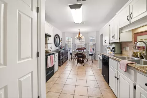 Entry Way - 16 Newcastle, Cabot, AR 72023 photo 3 of 4
