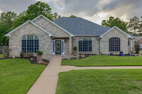7101 Tall Oaks Dr, Texarkana, AR 71854