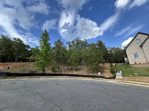 3 Arapaho Cv, Maumelle, AR 72209