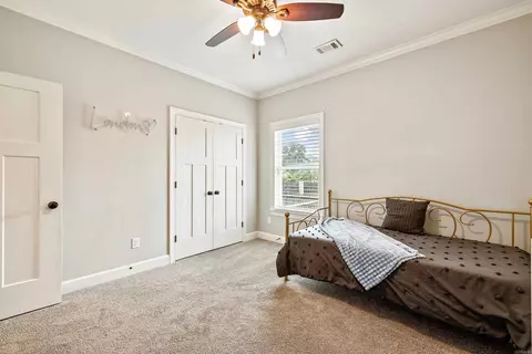 Bedroom - 2401 Aberdeen Dr, Bryant, AR 72019 photo 4 of 6