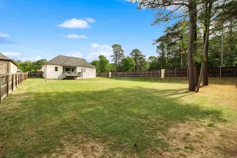 Exterior - 2401 Aberdeen Dr, Bryant, AR 72019 photo 6 of 12
