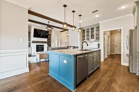 Kitchen - 2401 Aberdeen Dr, Bryant, AR 72019 photo 5 of 7