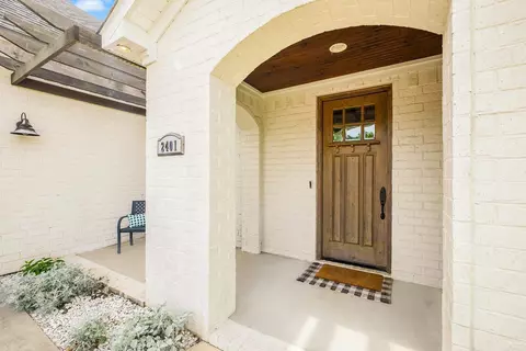 Entry Way - 2401 Aberdeen Dr, Bryant, AR 72019 photo 5 of 5