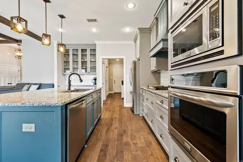 Kitchen - 2401 Aberdeen Dr, Bryant, AR 72019 photo 2 of 7