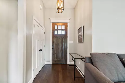Entry Way - 2401 Aberdeen Dr, Bryant, AR 72019 photo 1 of 5
