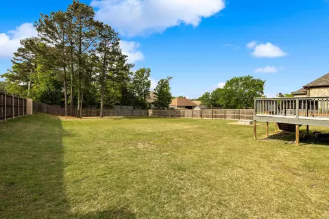 Exterior - 2401 Aberdeen Dr, Bryant, AR 72019 photo 9 of 12