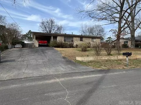 318 Spruce St, Hot Springs, AR 71913