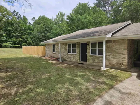 3201 Nellwood Dr, Pine Bluff, AR 71603