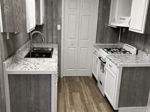 Kitchen - 7908 And 7912 Sorrells Rd, Pine Bluff, AR 71603 photo 3 of 15