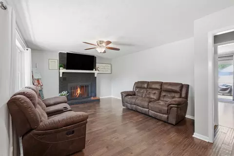 Living - 1002 Eastern Ave, Cabot, AR 72023 photo 1 of 1