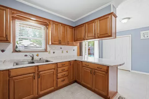 Kitchen - 1002 Eastern Ave, Cabot, AR 72023 photo 2 of 3