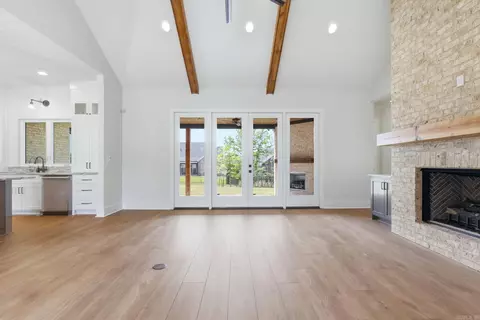 Living - 901 Cimarron Cv, Benton, AR 72019 photo 1 of 4