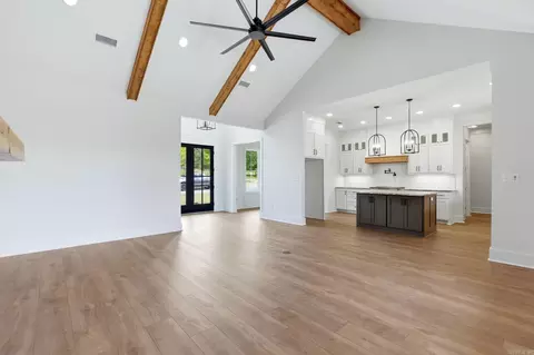 Living - 901 Cimarron Cv, Benton, AR 72019 photo 3 of 4