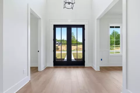 Entry Way - 901 Cimarron Cv, Benton, AR 72019 photo 2 of 3