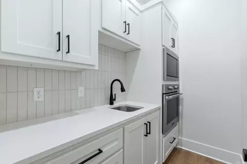 Kitchen - 901 Cimarron Cv, Benton, AR 72019 photo 6 of 6