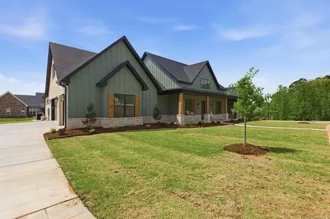 Exterior - 901 Cimarron Cv, Benton, AR 72019 photo 2 of 6