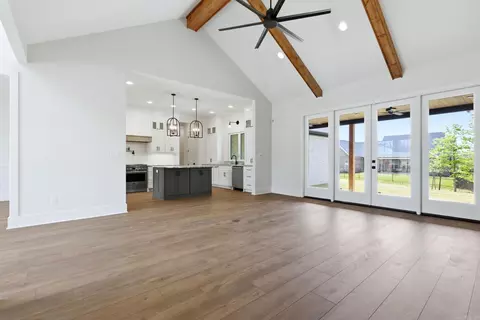 Living - 901 Cimarron Cv, Benton, AR 72019 photo 4 of 4