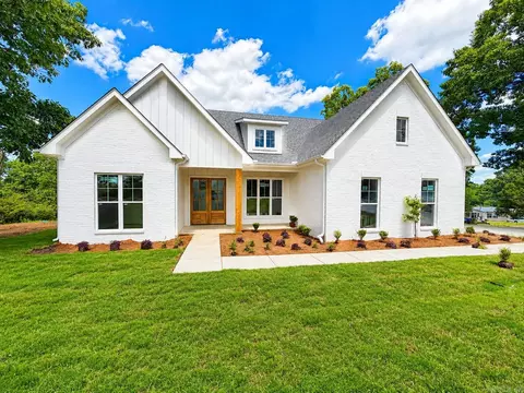 221 E Justice Rd, Cabot, AR 72023