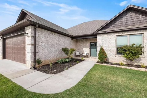 Exterior - 100 Opie Dr, Cabot, AR 72023 photo 2 of 5