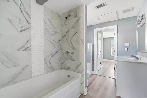 Entry Way - 604 Spruce St, Conway, AR 72032 photo 2 of 4