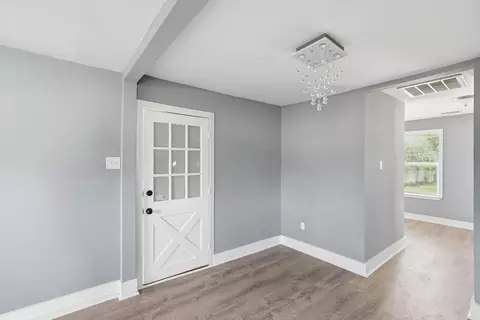 Entry Way - 604 Spruce St, Conway, AR 72032 photo 1 of 4