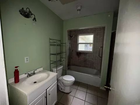 Bath - 6311 Park Rd, Alexander, AR 72002 photo 3 of 3