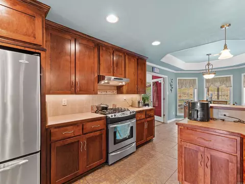 Kitchen - 101 W Lake Cv, Beebe, AR 72012 photo 2 of 3