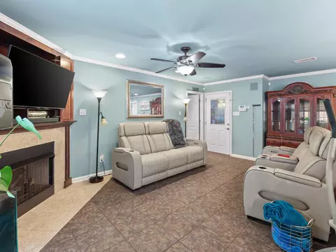 Living - 101 W Lake Cv, Beebe, AR 72012 photo 2 of 2
