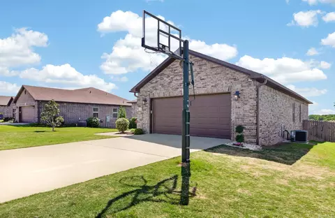 Exterior - 16 Cimarron Cir, Cabot, AR 72023 photo 4 of 8