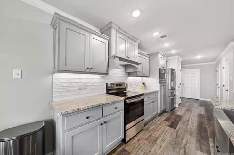 Kitchen - 16 Cimarron Cir, Cabot, AR 72023 photo 5 of 8